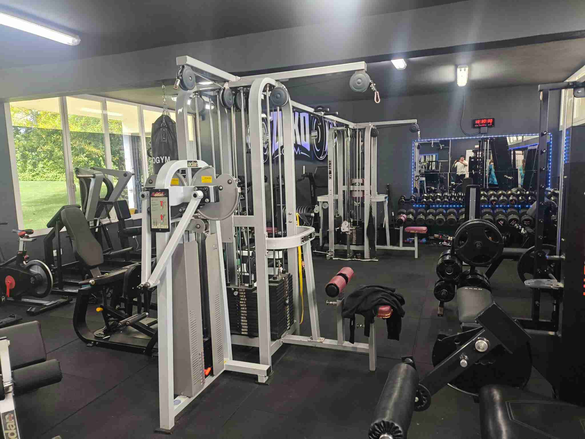 Sala de pesas entrada